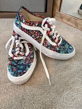 Women’s Floral Van’s Canvas Sneakers
